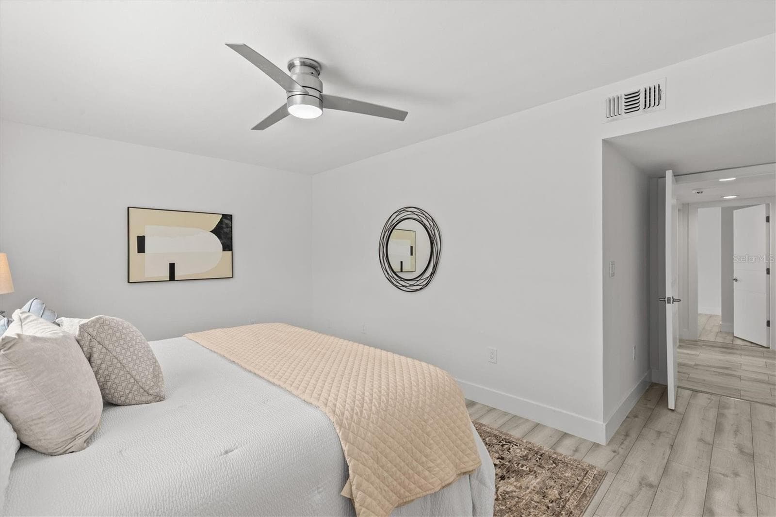 Downstairs ensuite/ bedroom 2 - 13915 WHISPERWOOD DR, CLEARWATER