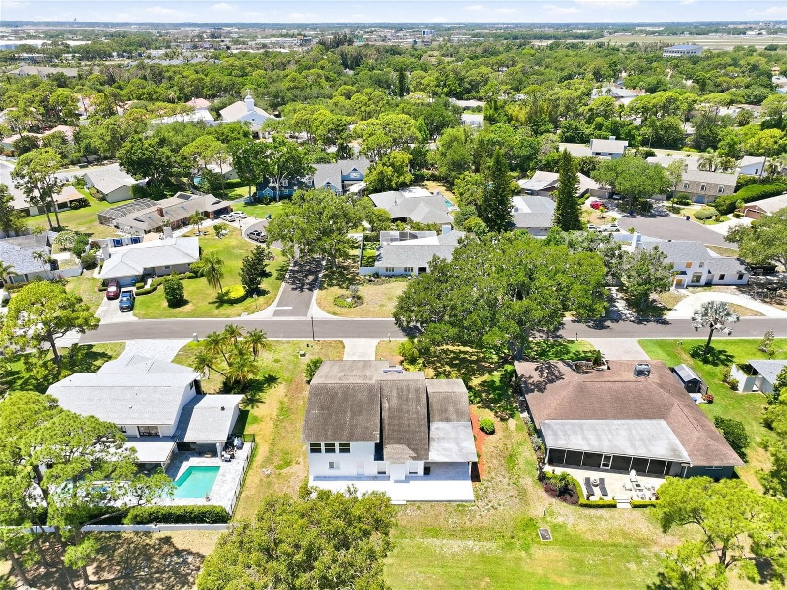 Single Family Residence at 13915 WHISPERWOOD DR, CLEARWATER, photo 57 of 67