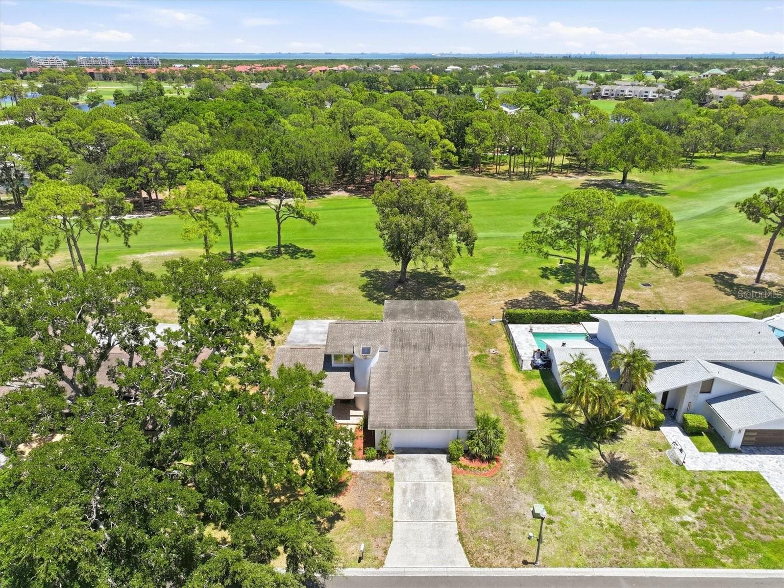 Single Family Residence at 13915 WHISPERWOOD DR, CLEARWATER, photo 60 of 67