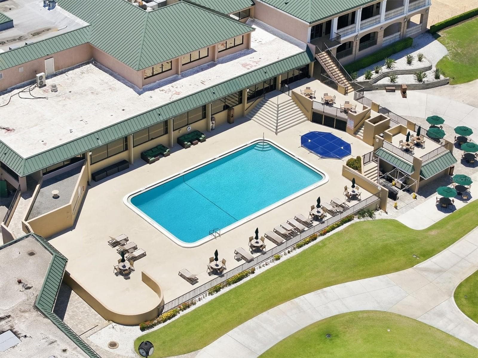 Feather Sound Country Club - 13915 WHISPERWOOD DR, CLEARWATER