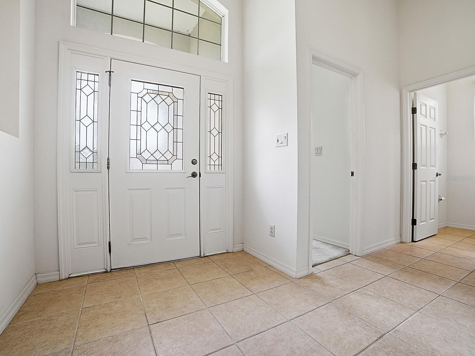 Foyer - 5106 CHANTICLEER DR, LEESBURG
