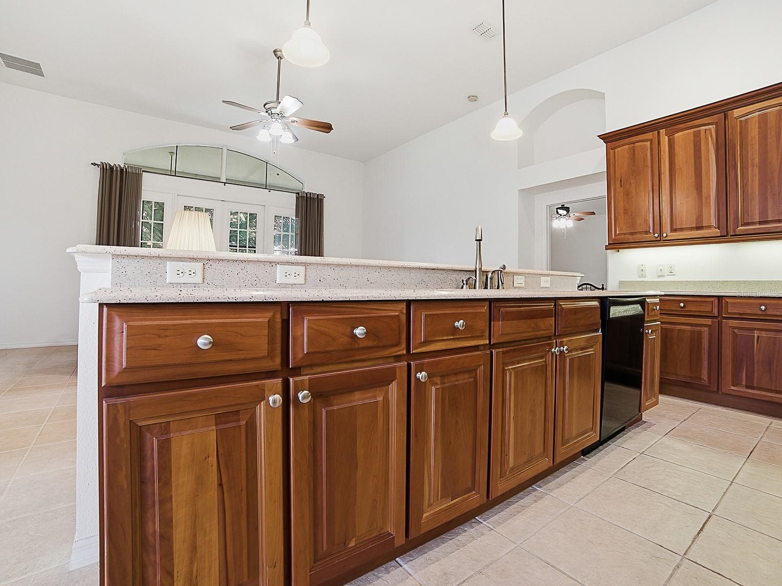 Open to the family room and dinette . - 5106 CHANTICLEER DR, LEESBURG