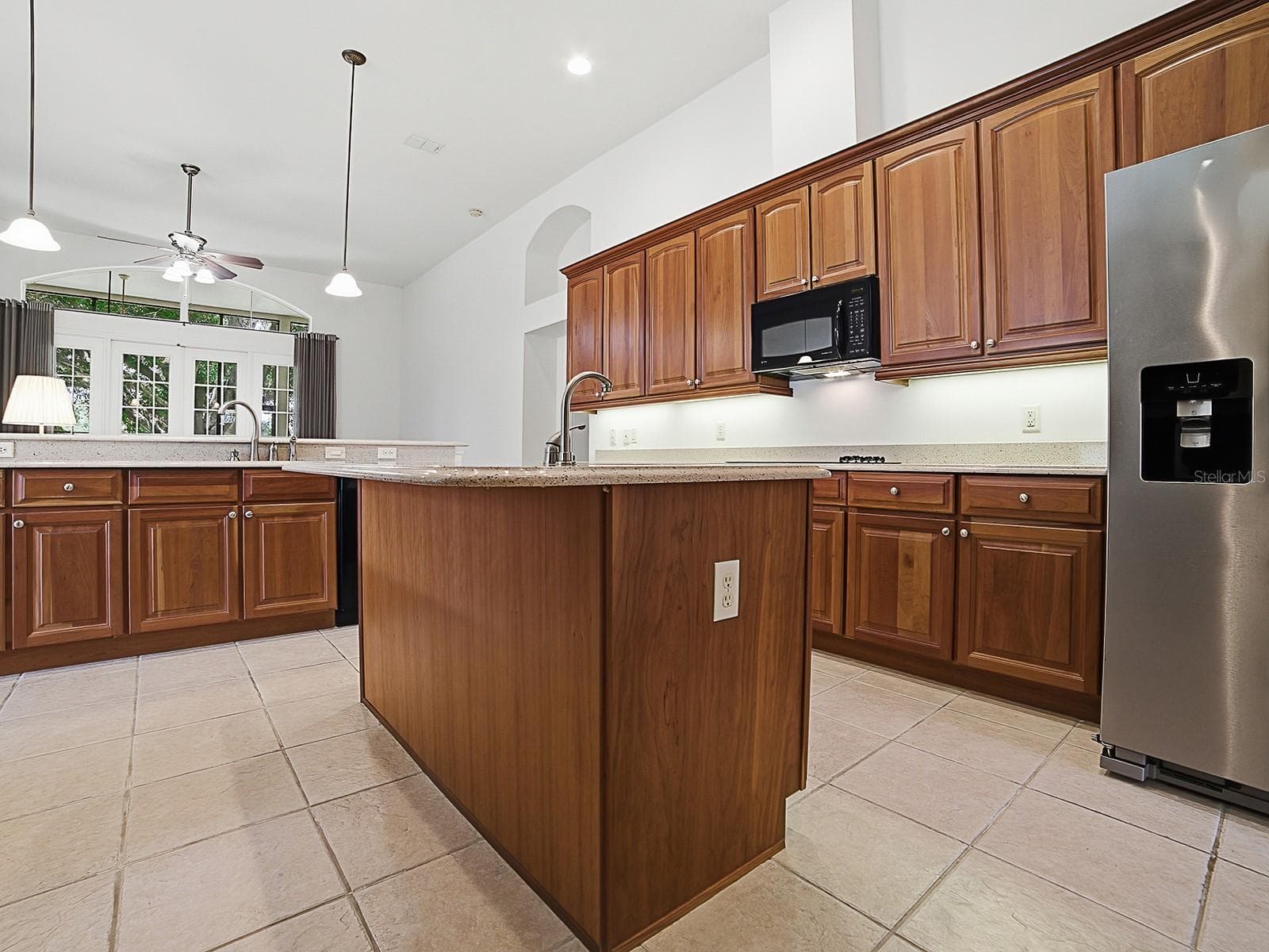 Island has Electric and a Sink - 5106 CHANTICLEER DR, LEESBURG