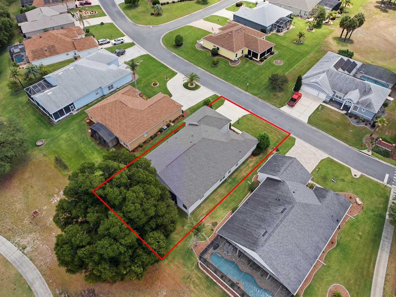 Single Family Residence at 5106 CHANTICLEER DR, LEESBURG, photo 42 of 59