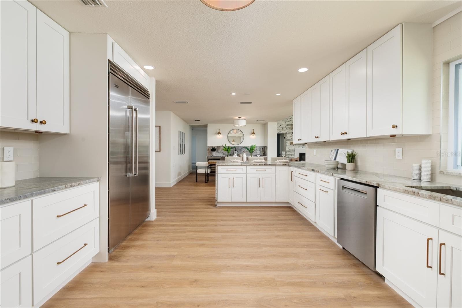Single Family Residence at 2063 ILLINOIS AVE NE, ST PETERSBURG, photo 13 of 42