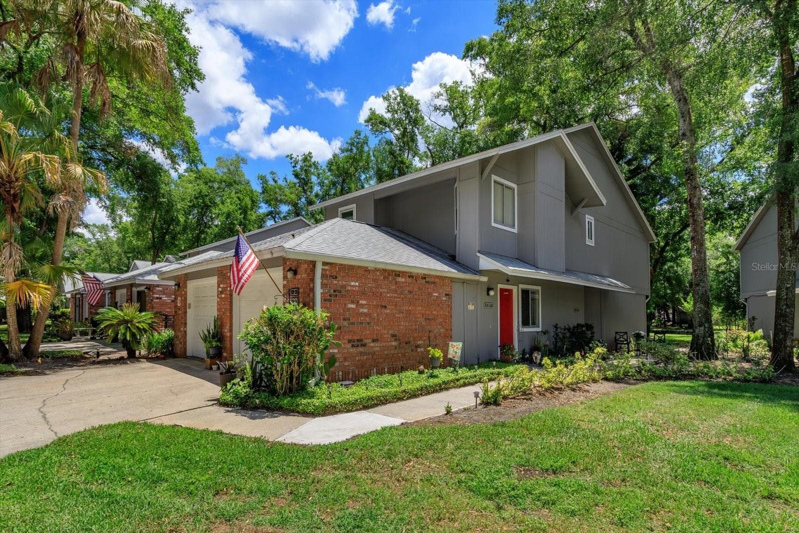 626 RED OAK CIR #106