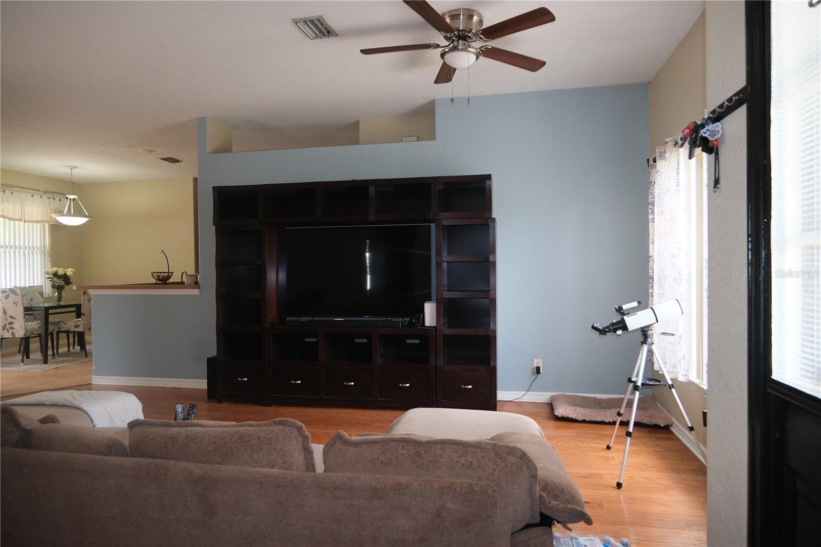 Livingroom - 4491 CUTHBERT AVE, NORTH PORT