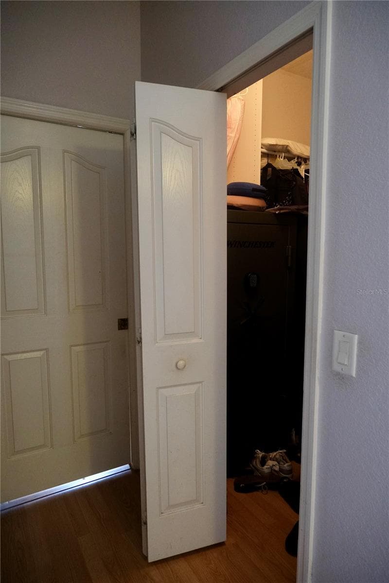 Master closet - 4491 CUTHBERT AVE, NORTH PORT