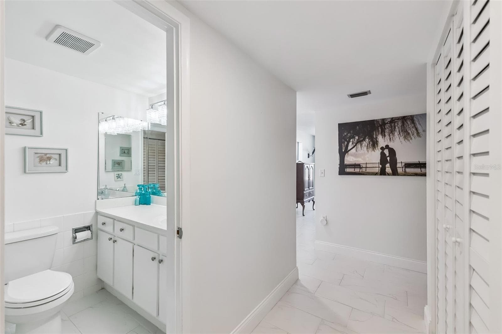 1/2 Bathroom - 2900 N ATLANTIC AVE #1106, DAYTONA BEACH