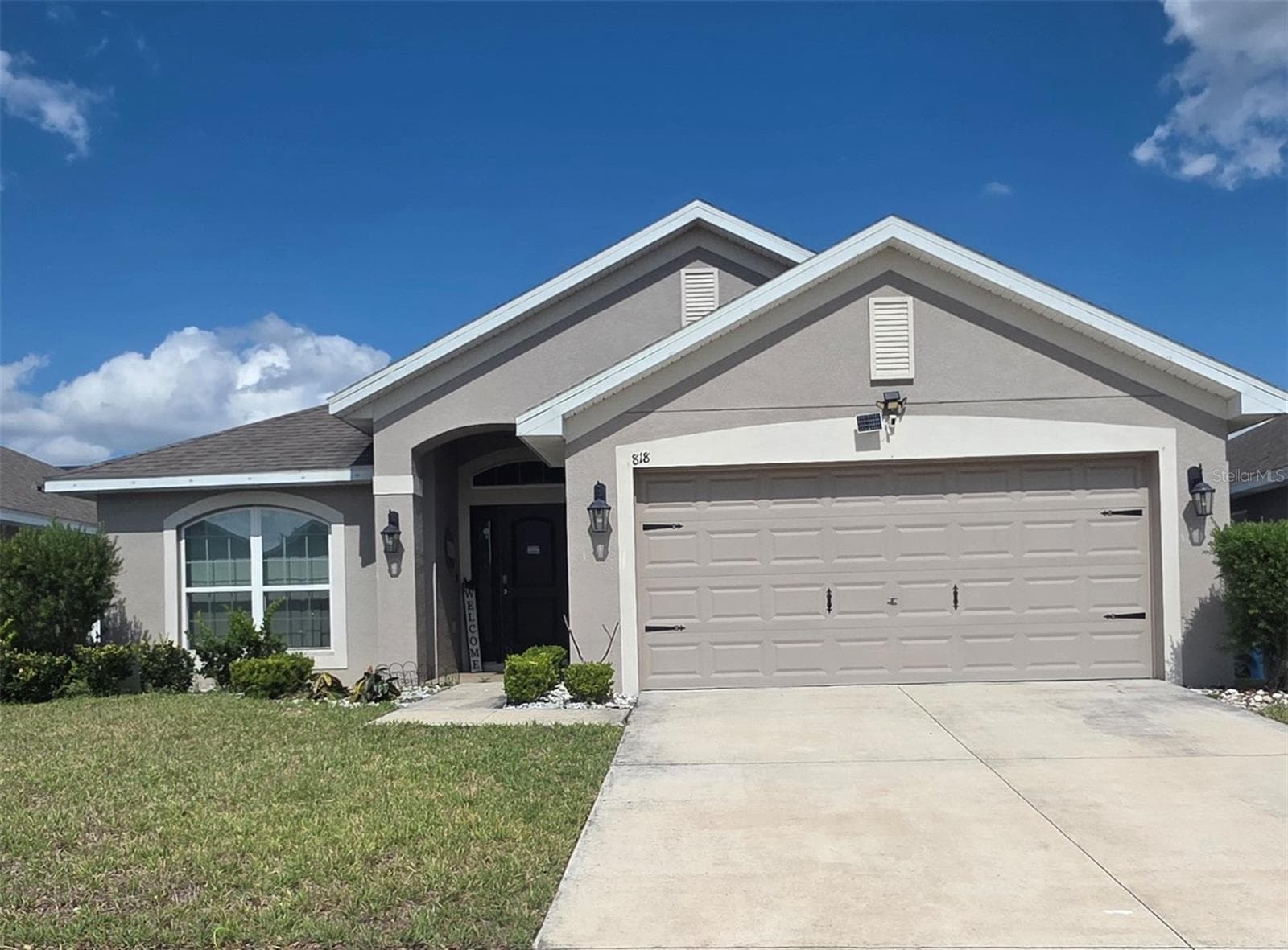 818 LANDMARK HILLS DR