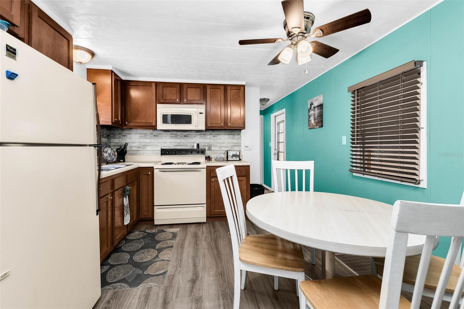 Mobile Home at 6442 HIKINA DR, NORTH PORT, photo 3 of 23