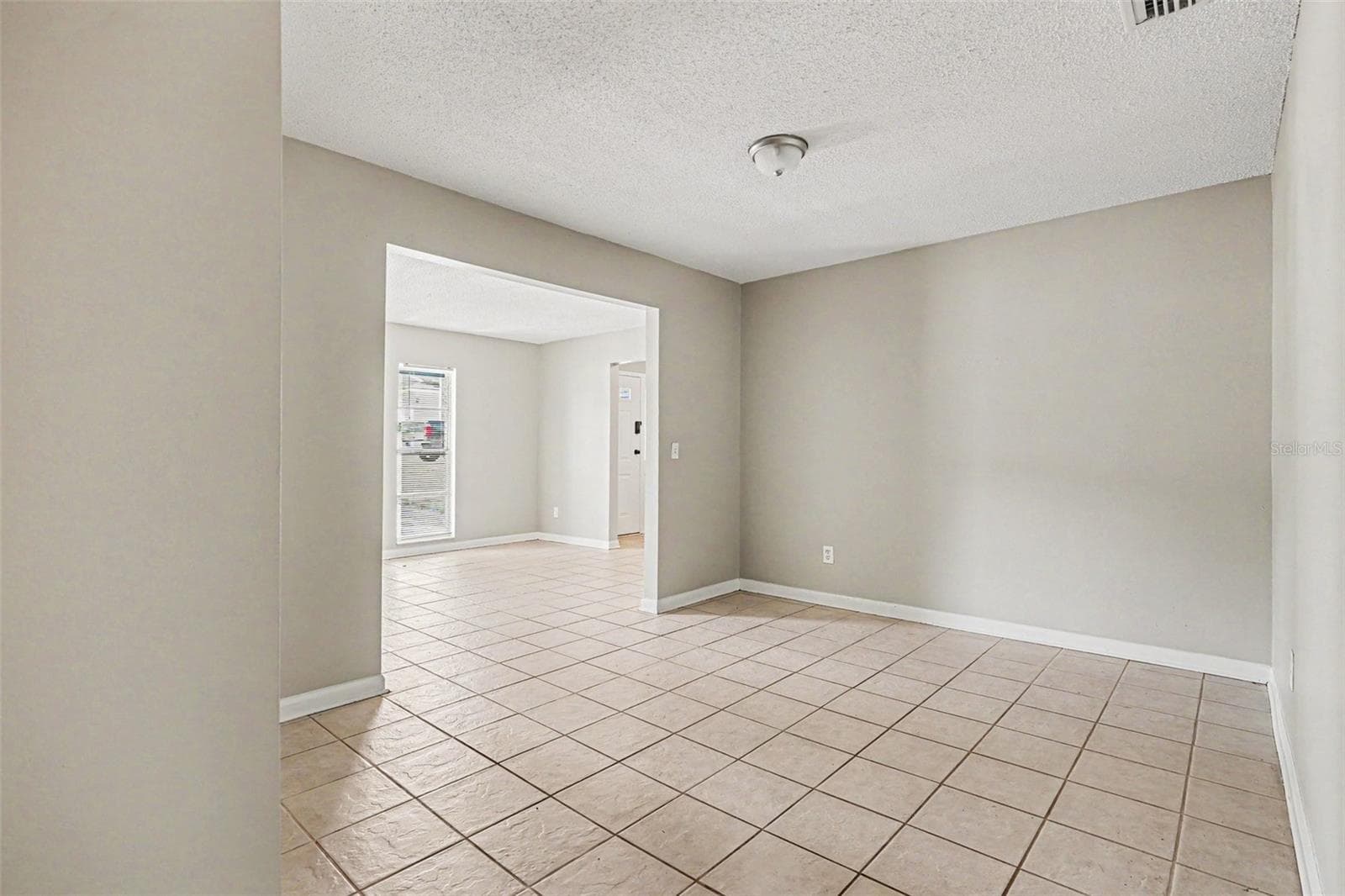 Single Family Residence at 1534 HALLAM CT S, LAKELAND, photo 2 of 21