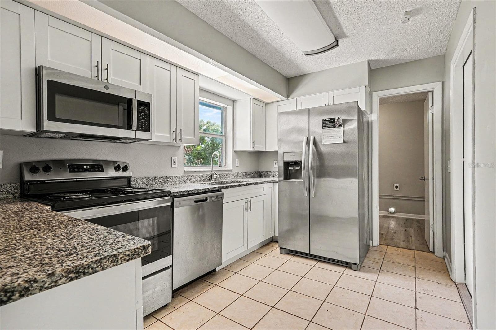 Single Family Residence at 1534 HALLAM CT S, LAKELAND, photo 8 of 21