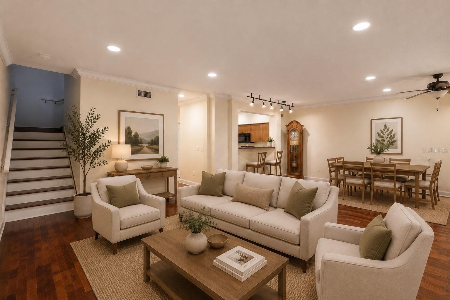 Living Room - 202 E SOUTH ST #1044, ORLANDO
