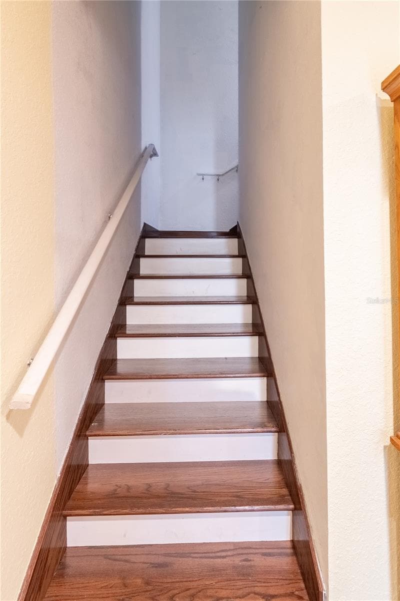 Stairway to Upstairs - 202 E SOUTH ST #1044, ORLANDO
