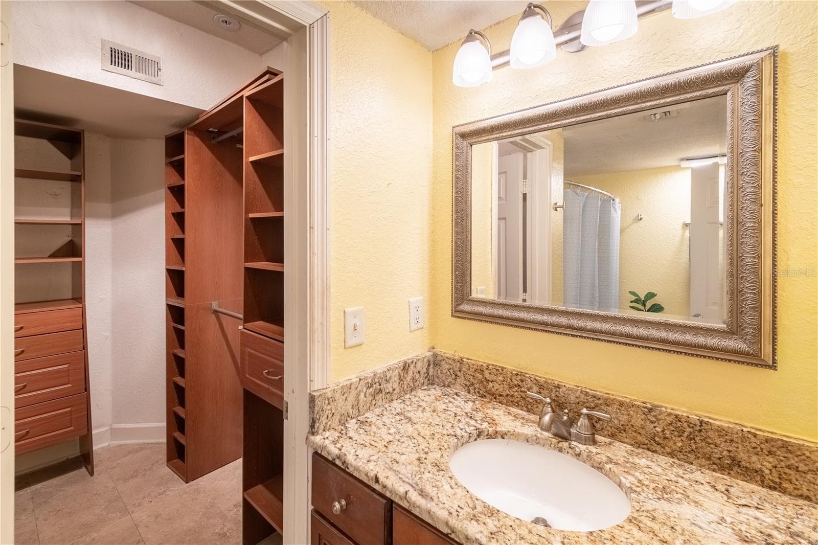 Bathroom 2 - 202 E SOUTH ST #1044, ORLANDO