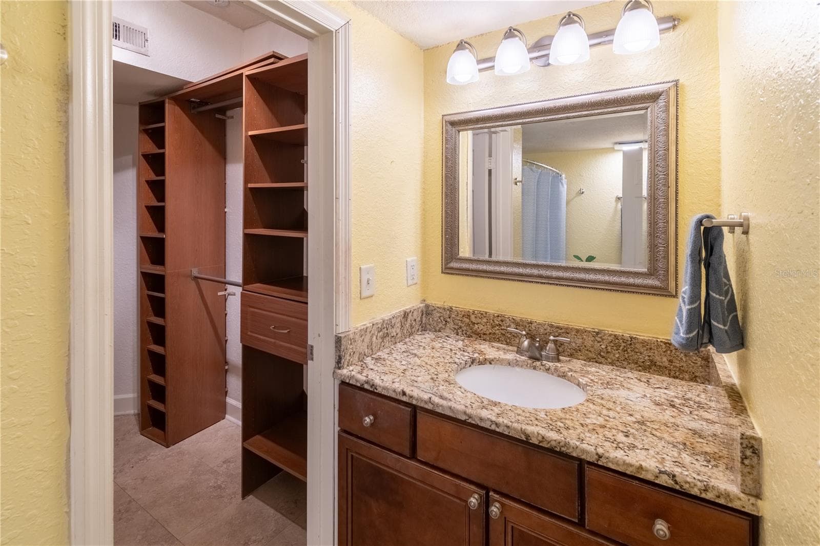 Bathroom 2 - 202 E SOUTH ST #1044, ORLANDO