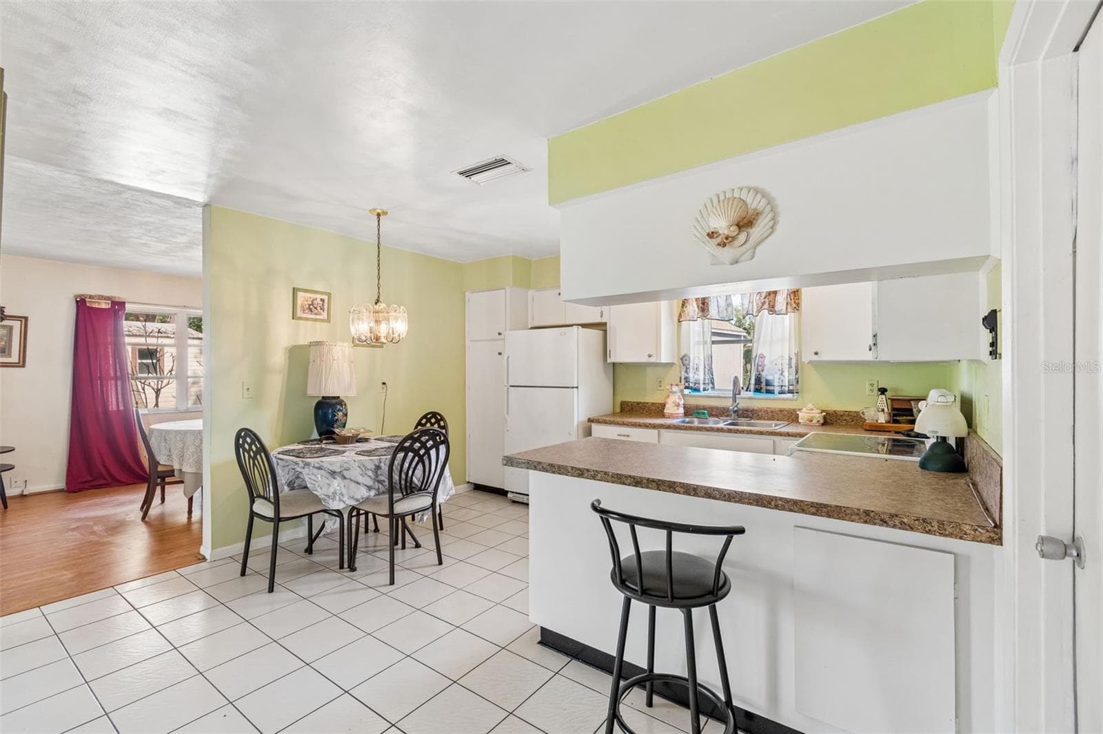 Single Family Residence at 2059 WATERFALL DR, SPRING HILL, photo 6 of 26