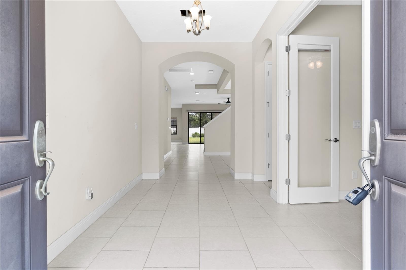 front door entry - 13830 MOONSTONE CANYON DR, RIVERVIEW