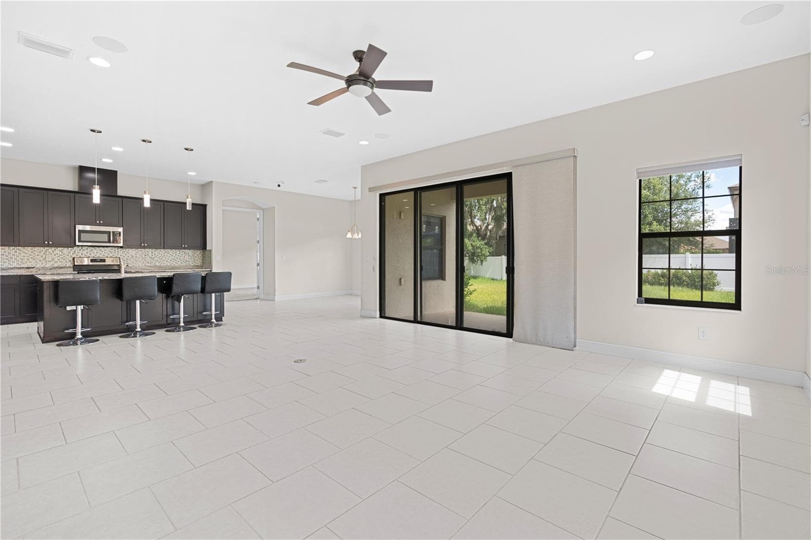 Single Family Residence at 13830 MOONSTONE CANYON DR, RIVERVIEW, photo 21 of 74
