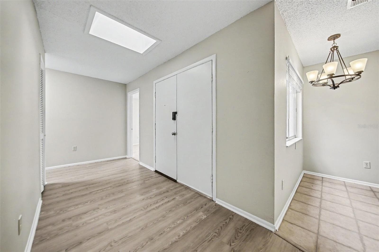Single Family Residence at 871 BEACH BREEZE DR, ORLANDO, photo 4 of 15