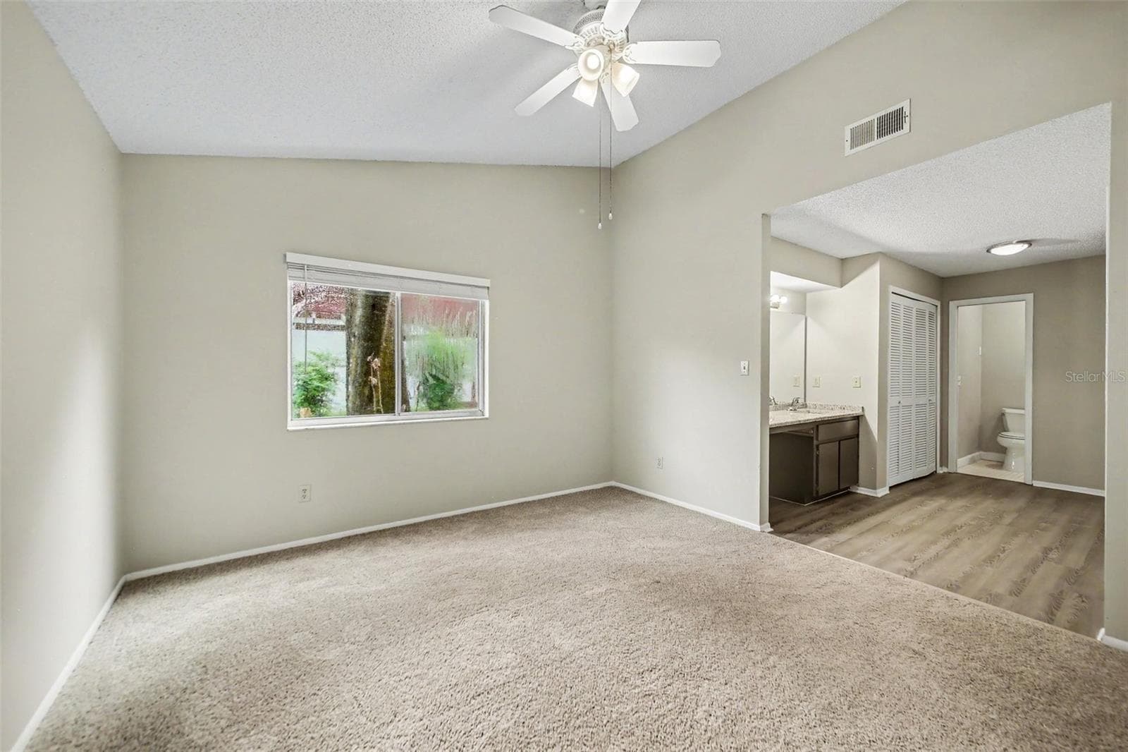 Single Family Residence at 871 BEACH BREEZE DR, ORLANDO, photo 7 of 15