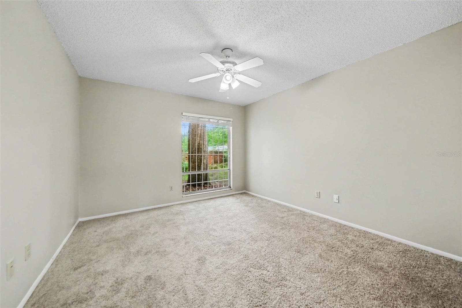 Single Family Residence at 871 BEACH BREEZE DR, ORLANDO, photo 11 of 15