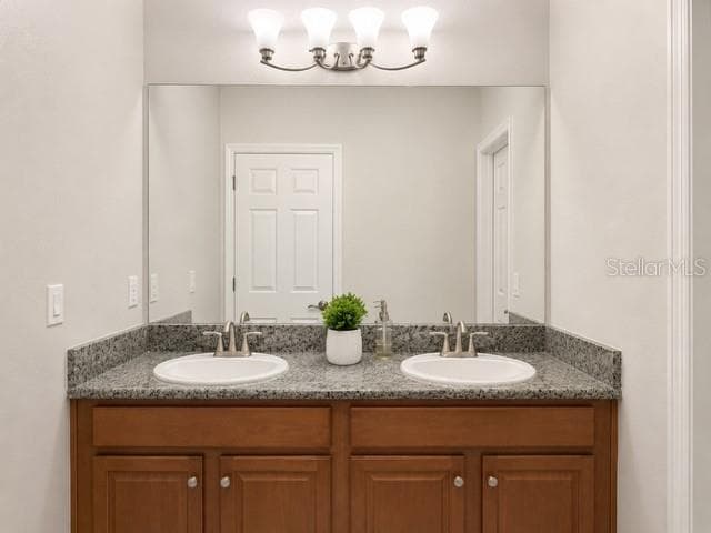 5th bath - 13830 MOONSTONE CANYON DR, RIVERVIEW