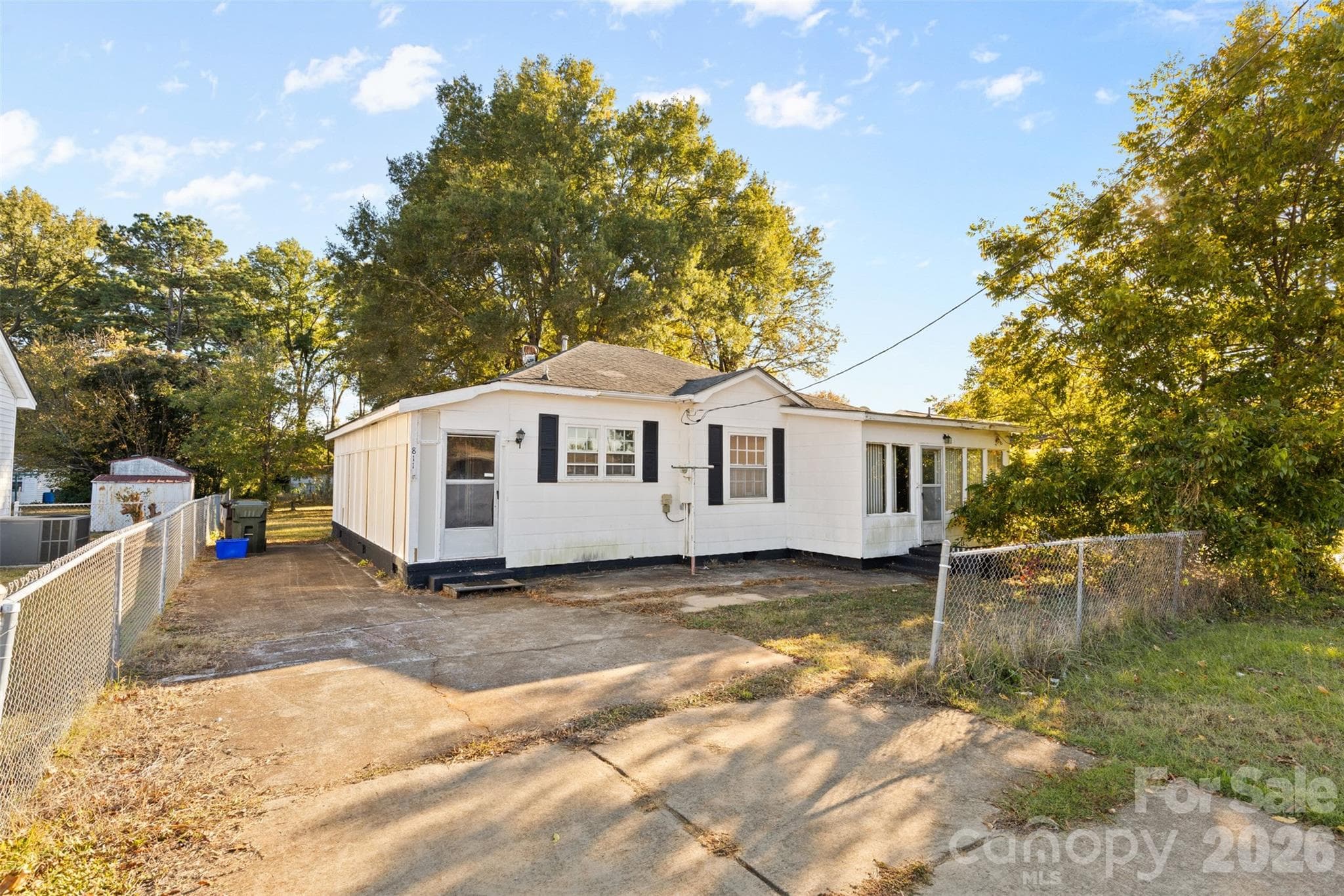 811 Cherry Road S