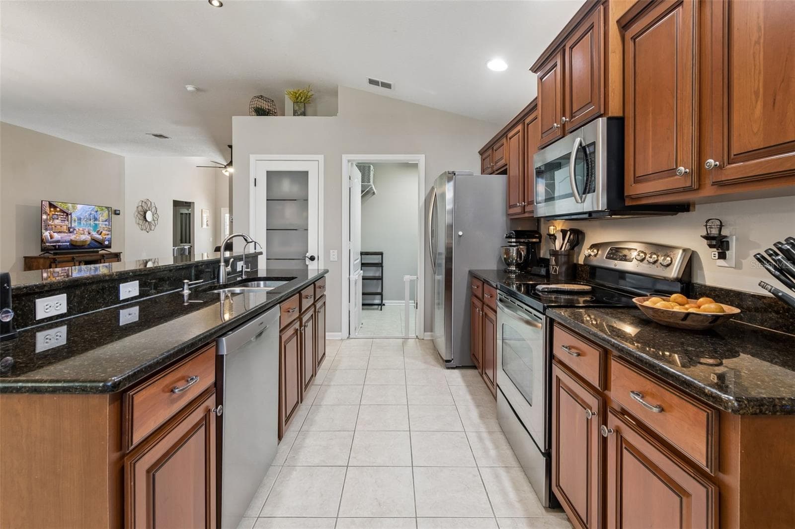 Kitchen - 5401 LOOKOUT PASS, WESLEY CHAPEL