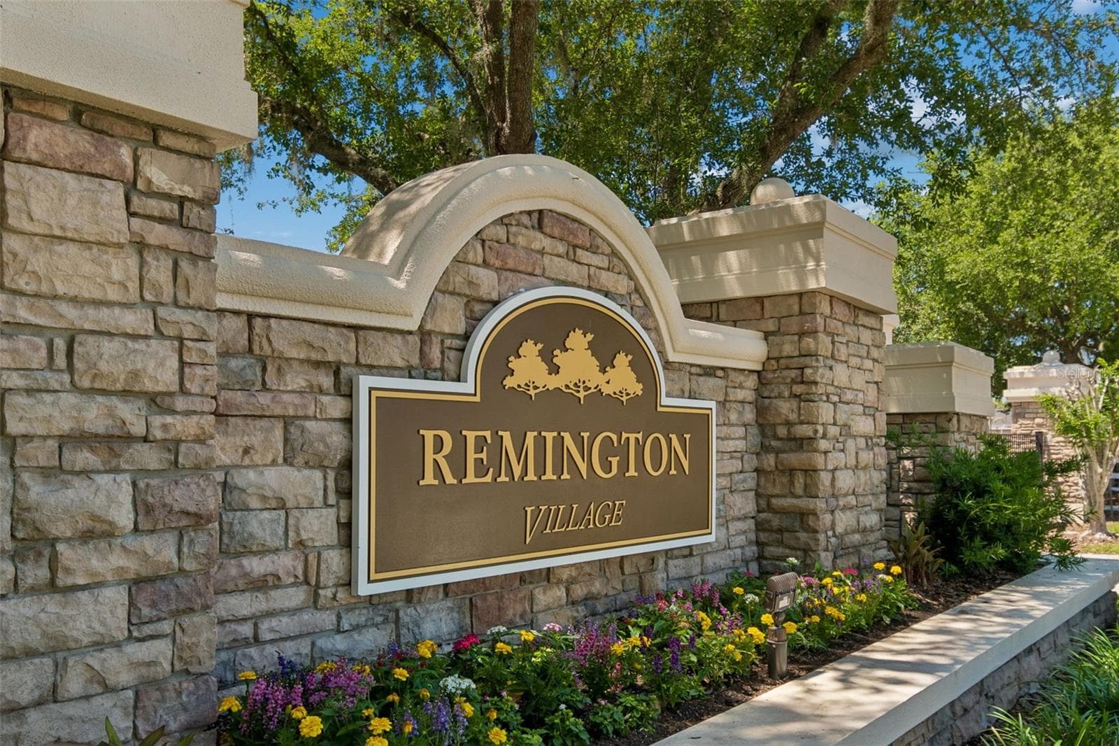 Gated community - 5401 LOOKOUT PASS, WESLEY CHAPEL