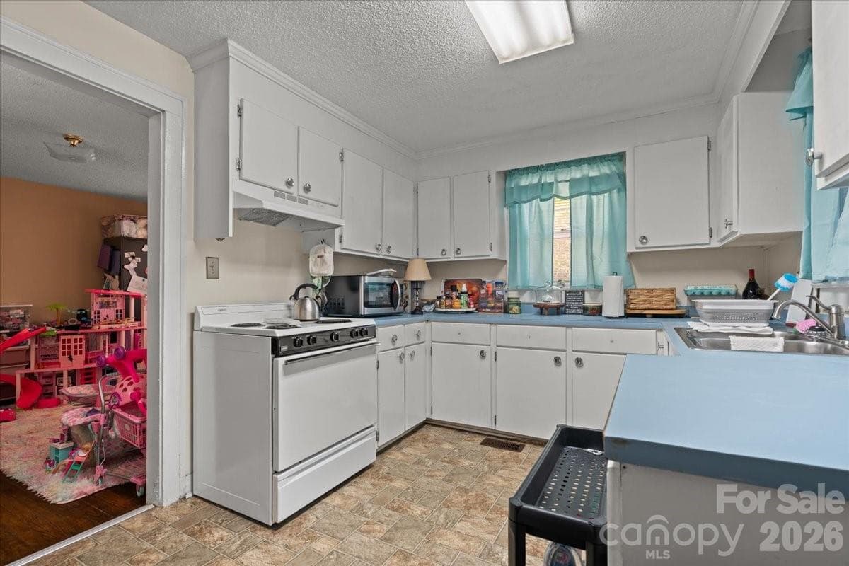 Apartment at Cheraw, photo 40 of 48