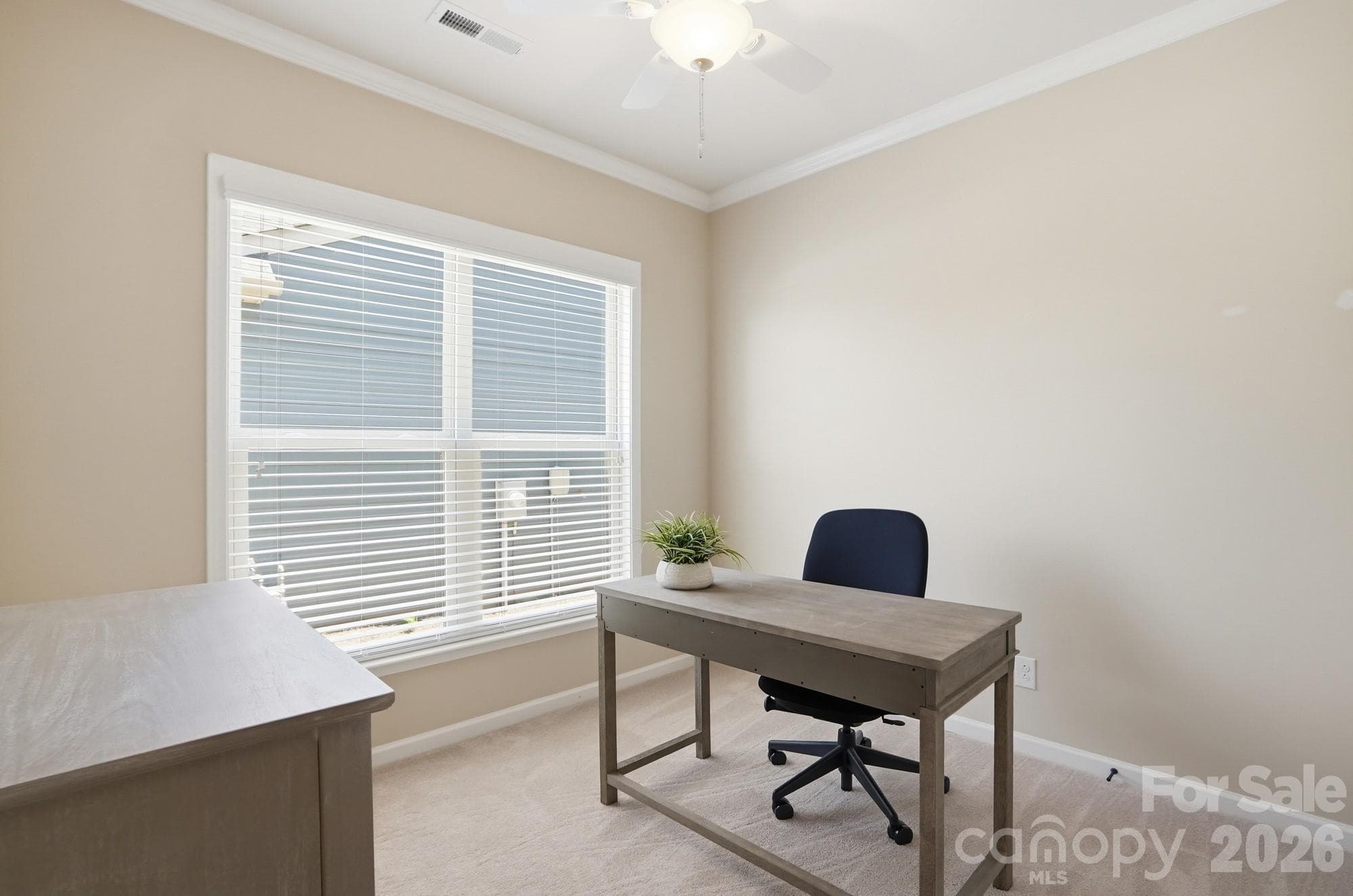 So many options for guests! With multiple guest rooms, you’ll have plenty of space for visitors—and you can even turn one into the perfect home office. ???? - 2331 Currant Street, Fort Mill