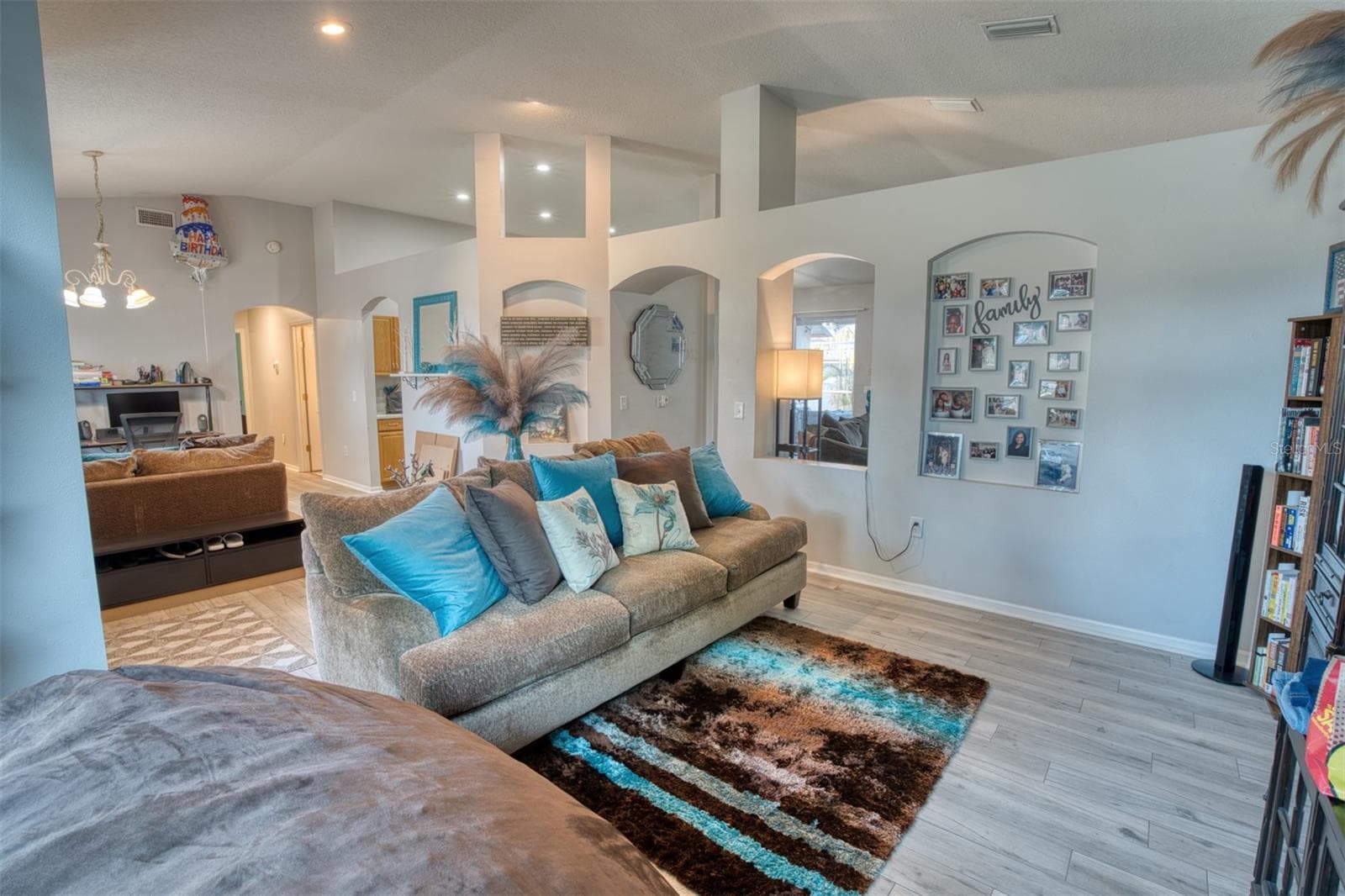 Single Family Residence at 4303 ORANGE RIDGE CT, VALRICO, photo 7 of 35