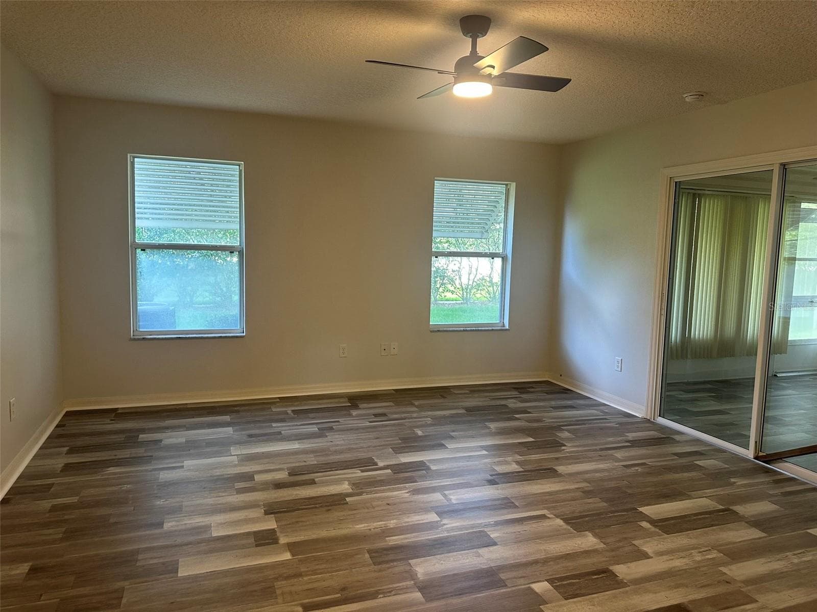 Single Family Residence at 25335 CRANES ROOST CIR, LEESBURG, photo 11 of 33