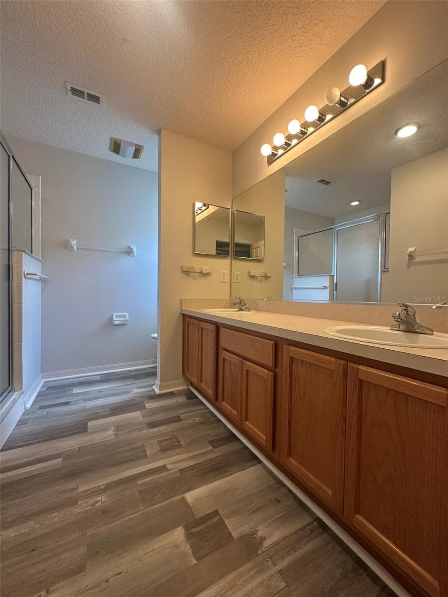 Single Family Residence at 25335 CRANES ROOST CIR, LEESBURG, photo 14 of 33