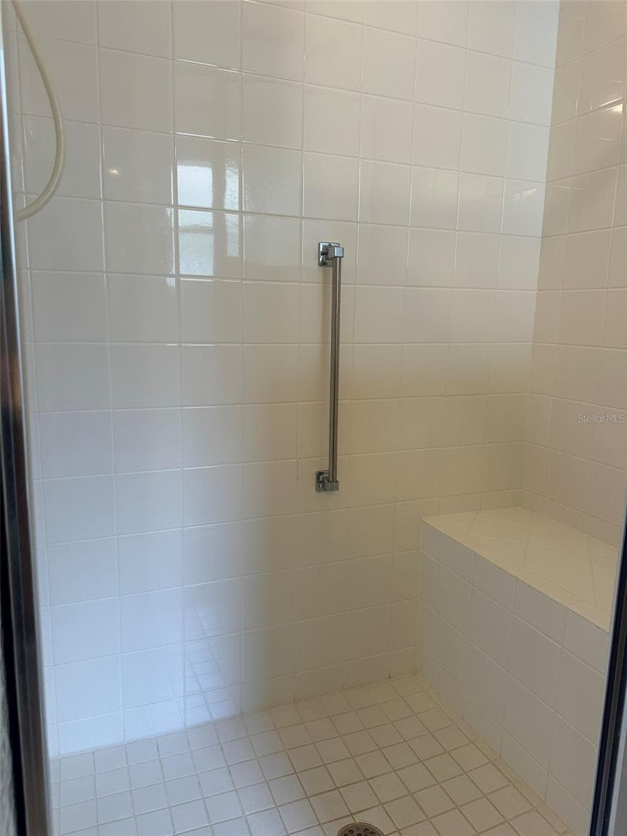 Single Family Residence at 25335 CRANES ROOST CIR, LEESBURG, photo 17 of 33