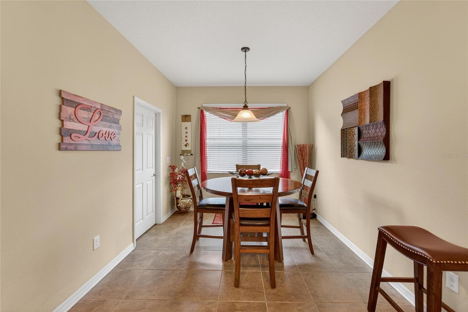 Single Family Residence at 12607 GENEVA GLADE DR, RIVERVIEW, photo 11 of 38