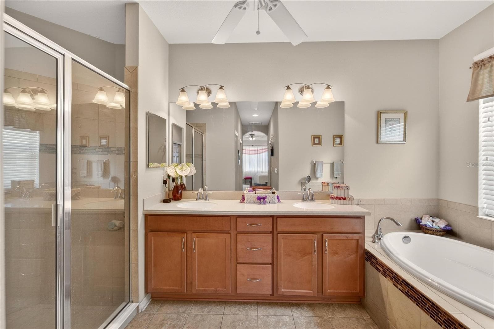 Single Family Residence at 12607 GENEVA GLADE DR, RIVERVIEW, photo 24 of 38