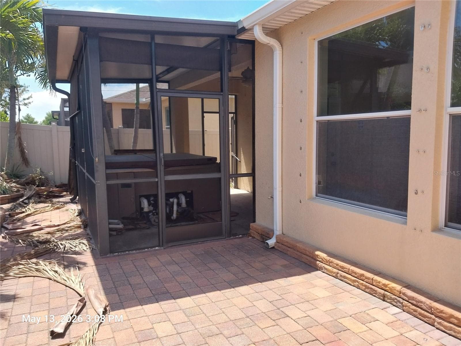 Enclosed Patio Lanai - 2228 PARROT FISH DR, HOLIDAY