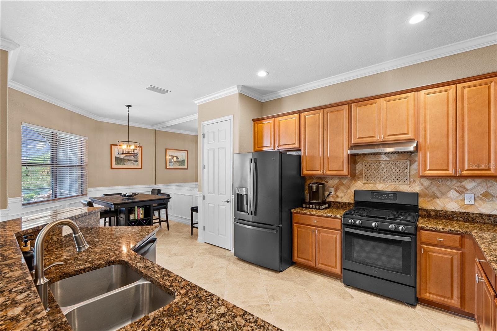 Single Family Residence at 13211 RAMBLEWOOD TRL, BRADENTON, photo 15 of 56