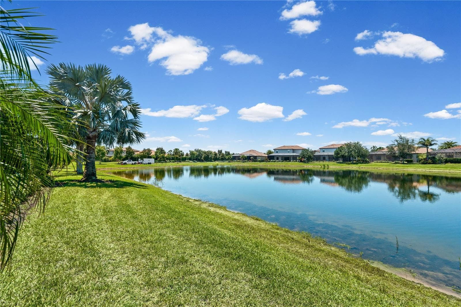 Single Family Residence at 13211 RAMBLEWOOD TRL, BRADENTON, photo 44 of 56
