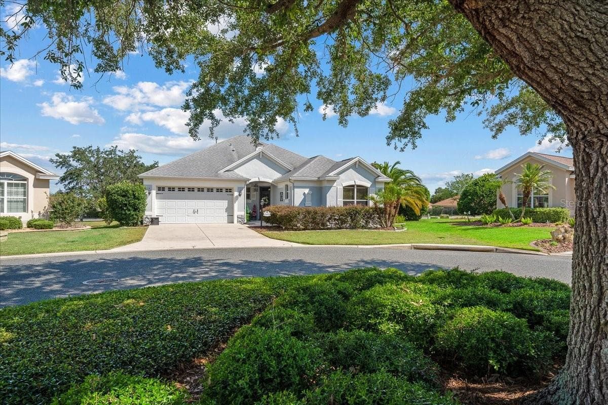 Tucked Away on a Cul-De-Sac - 1606 SNELLING AVE, THE VILLAGES