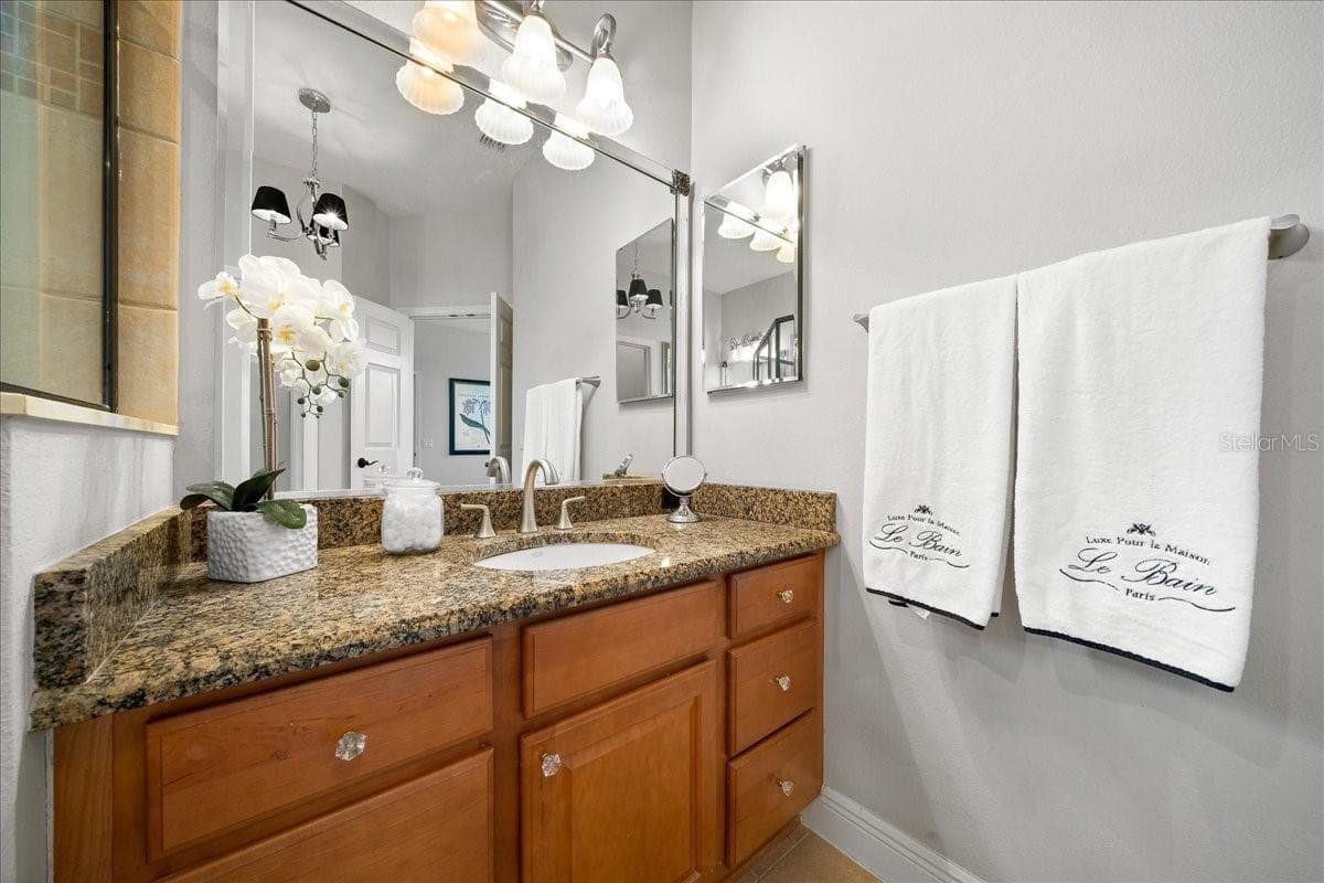 Primary Bathroom Granite Countertops - 1606 SNELLING AVE, THE VILLAGES
