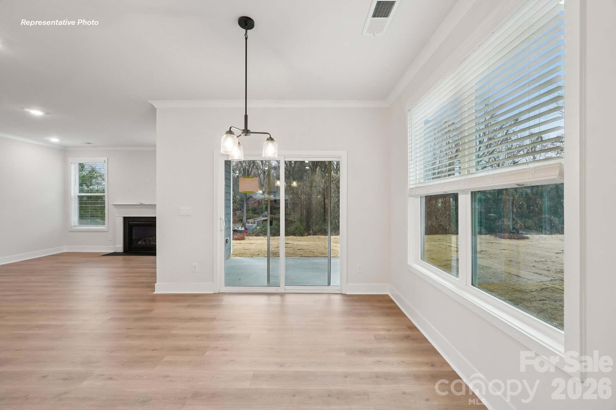 Single Family Residence at 6410 Cherrybark Oak Lane, Huntersville, photo 10 of 37