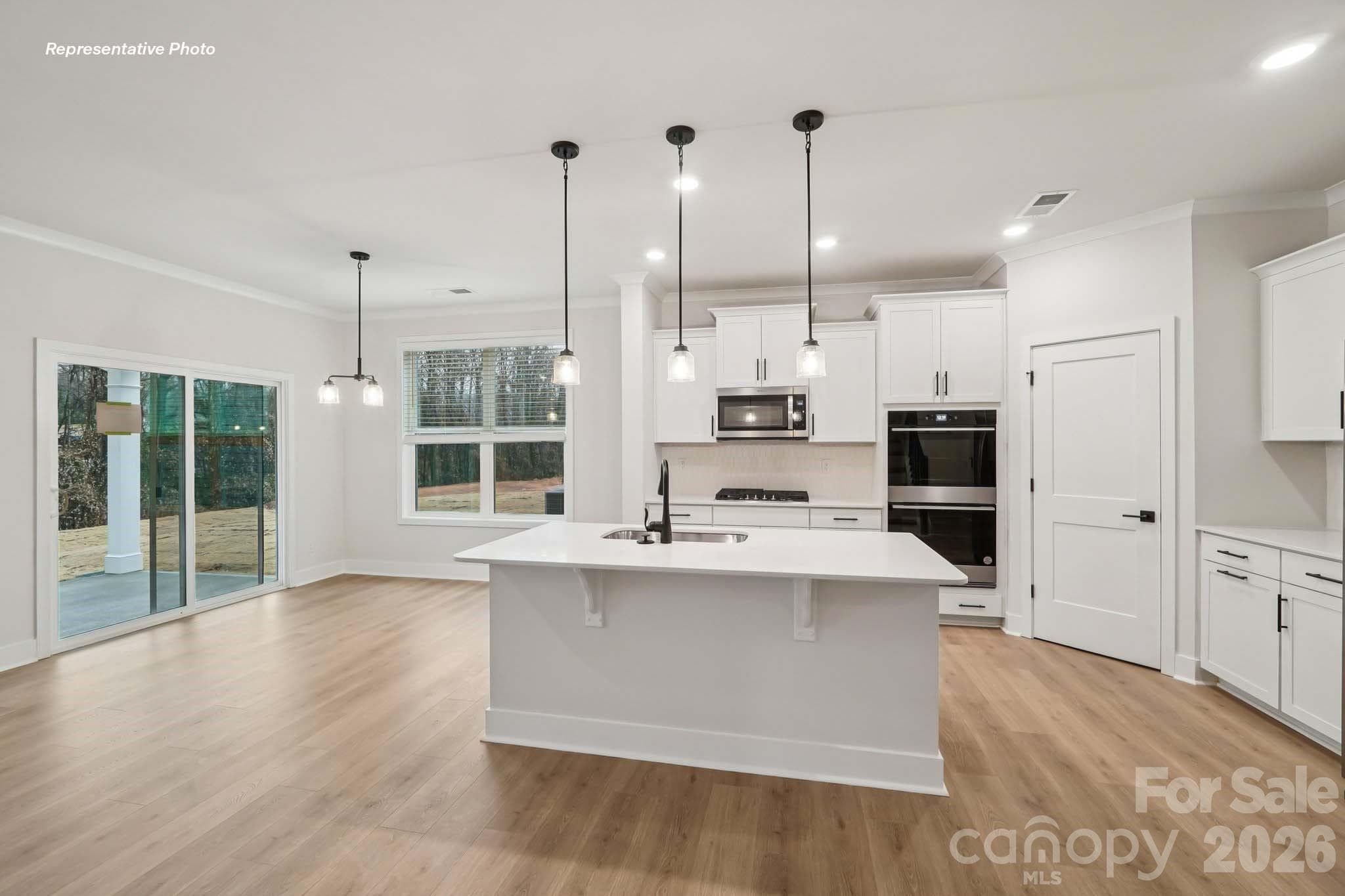 Single Family Residence at 6410 Cherrybark Oak Lane, Huntersville, photo 14 of 37