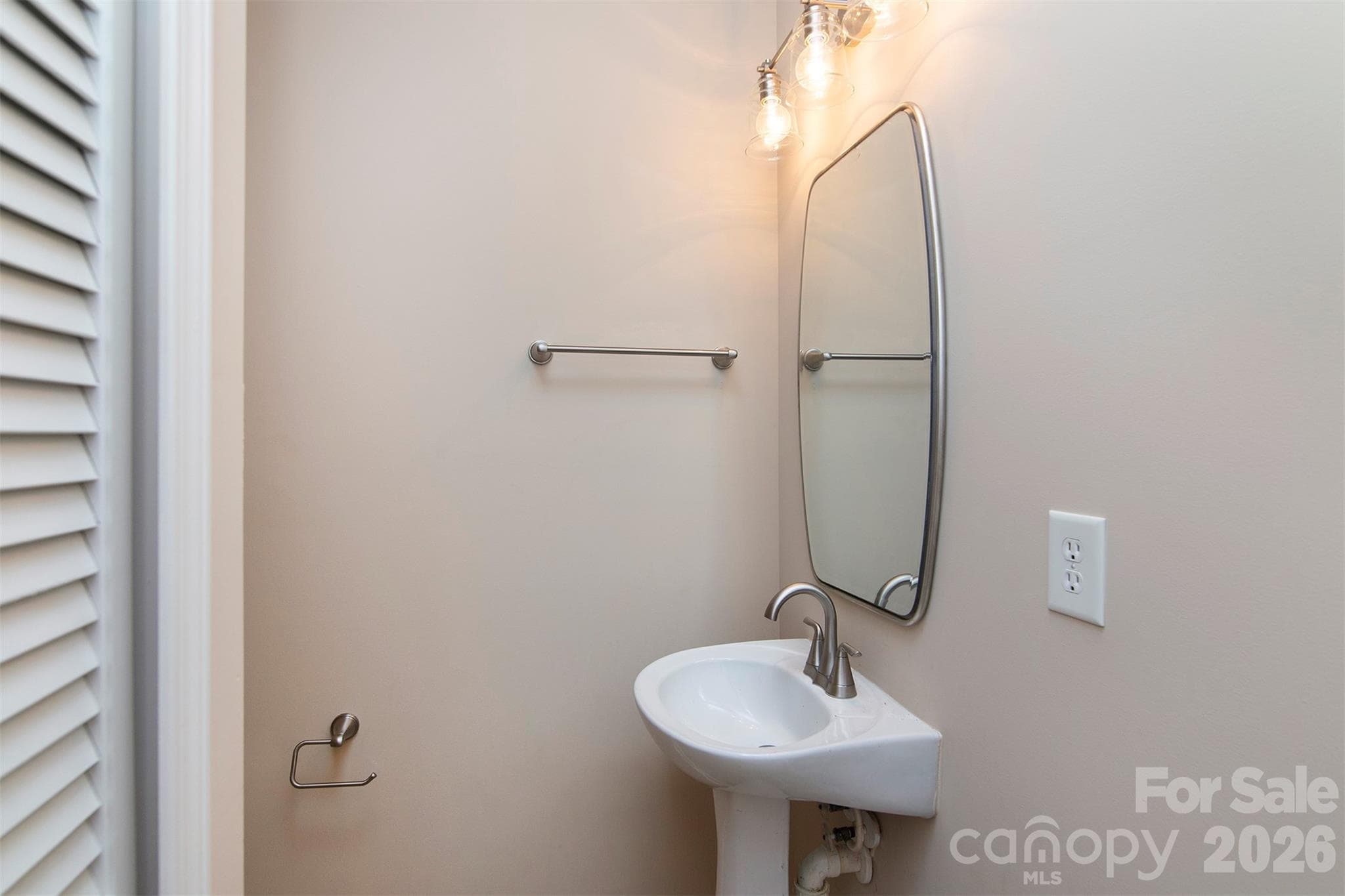 Townhouse at Charlotte, photo 10 of 19
