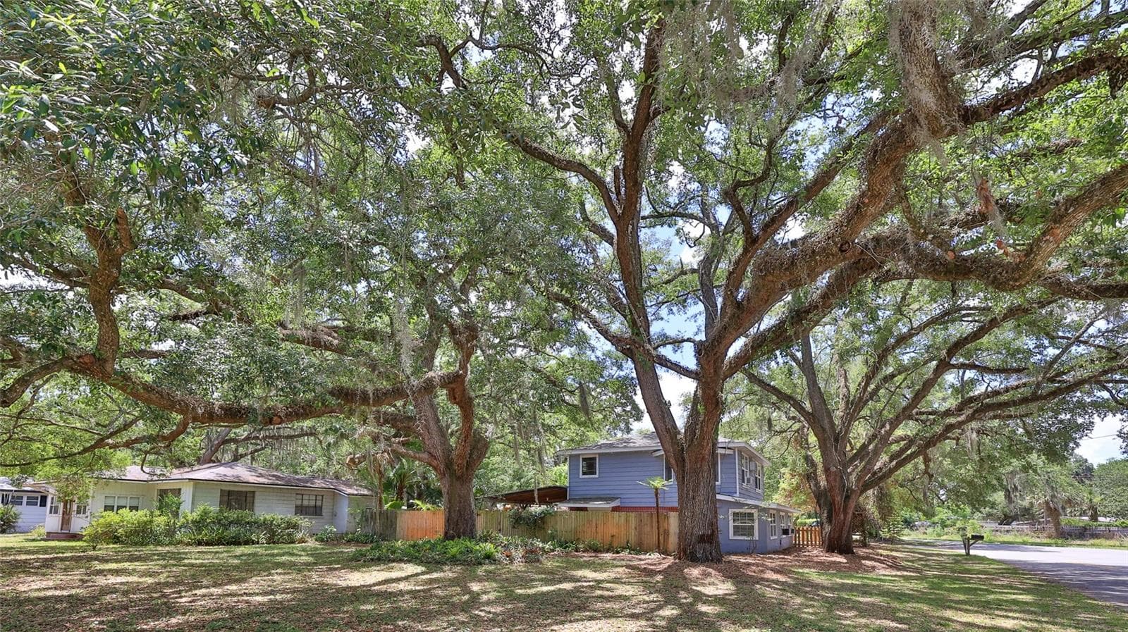 Single Family Residence at 801 E 20TH ST, SANFORD, photo 5 of 58