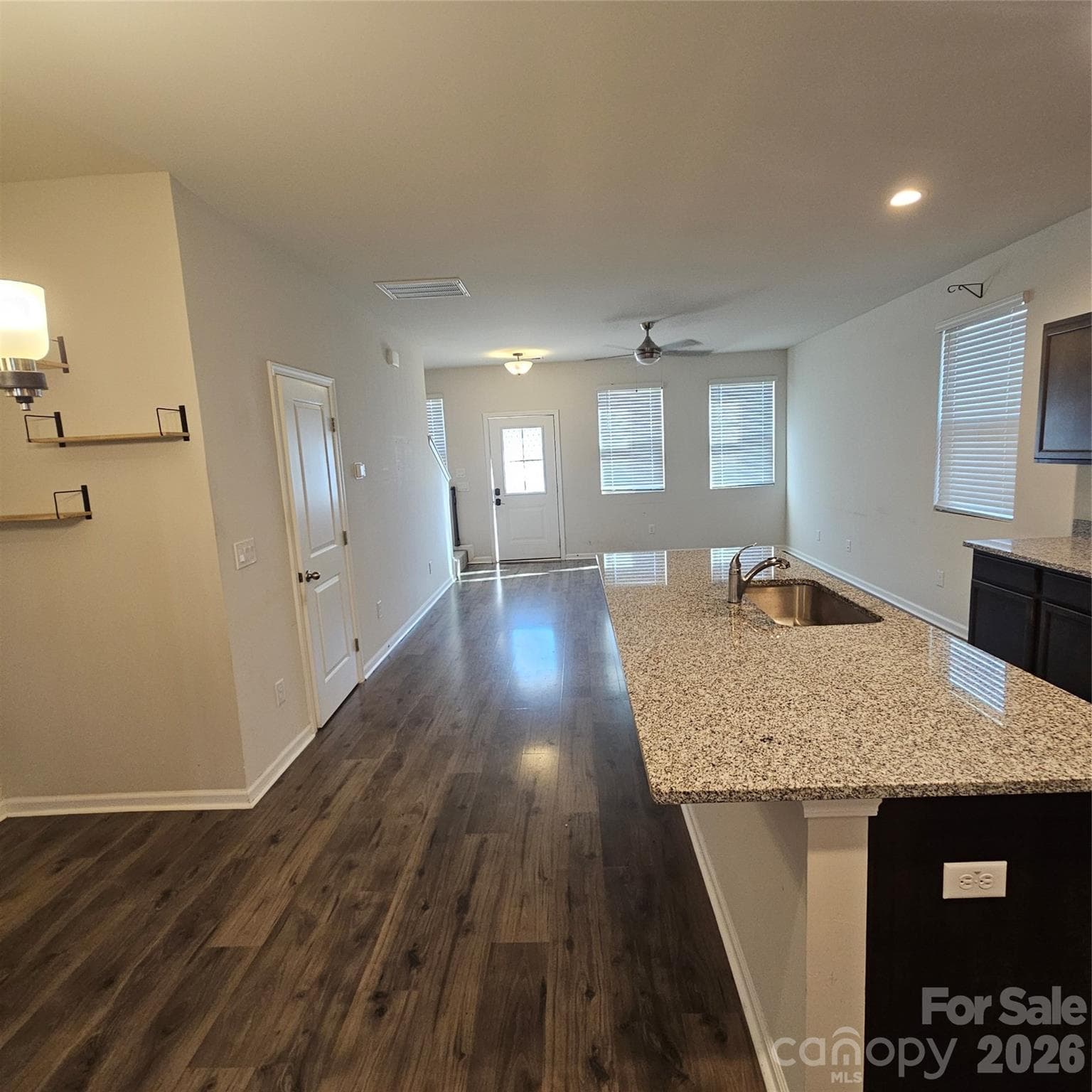 Single Family Residence at 1016 Berry Patch Circle, Summerville, photo 3 of 19