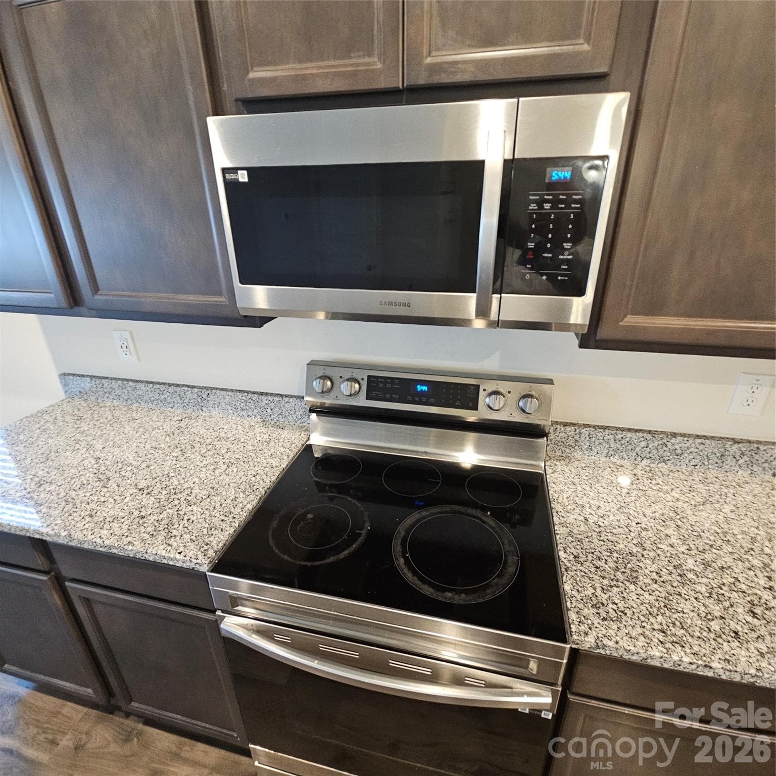 Single Family Residence at 1016 Berry Patch Circle, Summerville, photo 6 of 19